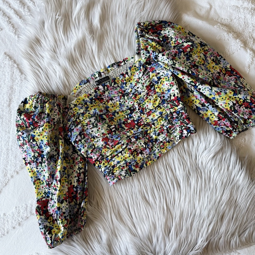 Zara floral bubble sleeve crop top